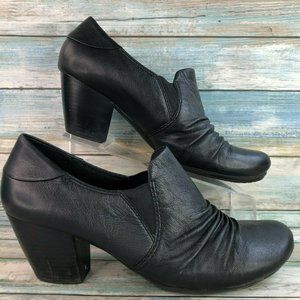 Bare Traps Harlie Black leather Dress Ankle Bootie